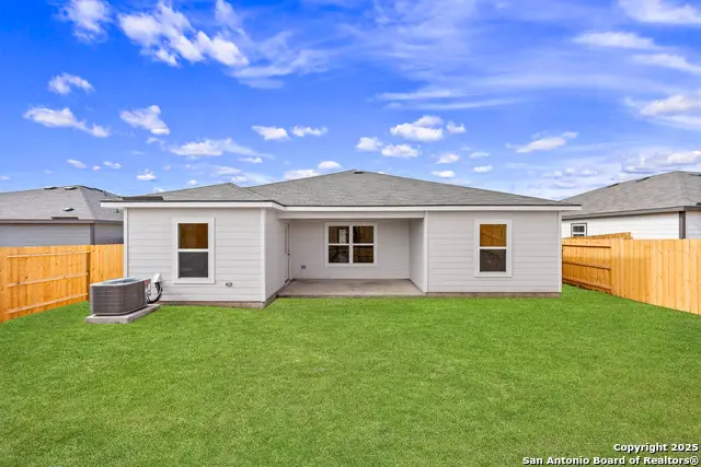 16004 Stratford Cove, Lytle, TX 78052 - Image #2