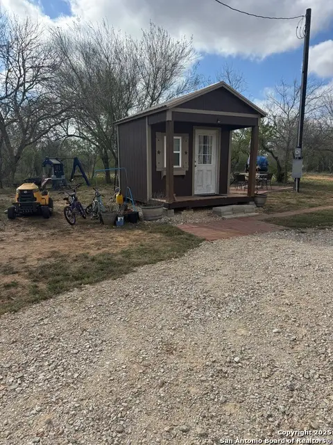 2605 County Road 101, Floresville, TX 78114 - Image #3