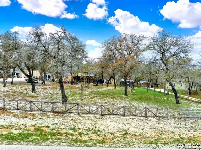 220 Lost Trail, La Vernia, TX 78121 - Image #1