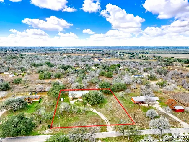 498 County Road 124, Floresville, TX 78114 - Image #2