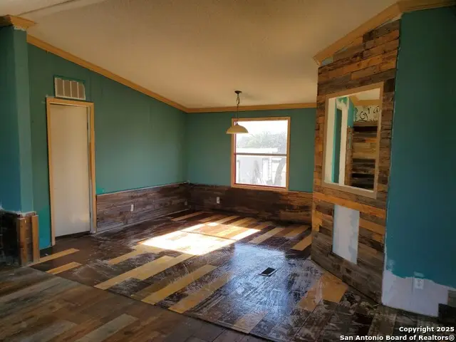 754 Kayroe Rd, Adkins, TX 78101 - Image #2