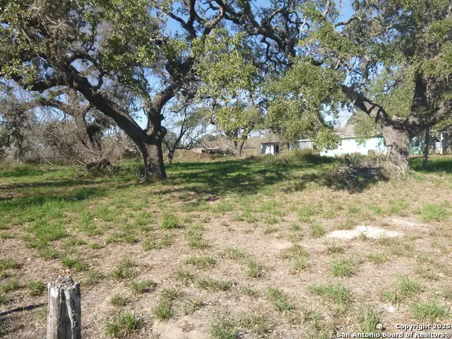1511 1st, Pleasanton, TX 78064 - Image #2