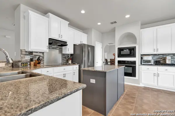 24710 Cloudy Crk, San Antonio, TX 78255