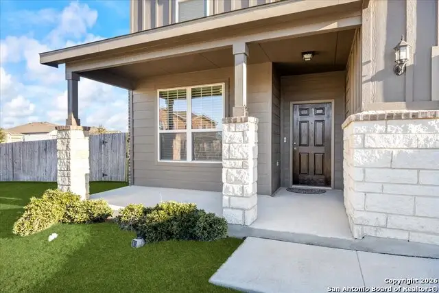 631 Ridgehorn Dr, New Braunfels, TX 78130 - Image #2