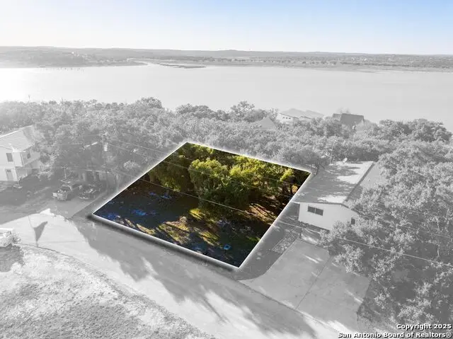 411 Carpenter Dr, Canyon Lake, TX 78133 - Image #1