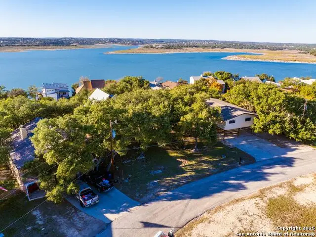 411 Carpenter Dr, Canyon Lake, TX 78133 - Image #3