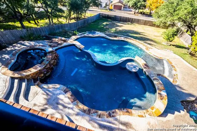 435 Carpenter Dr, Canyon Lake, TX 78133 - Image #2