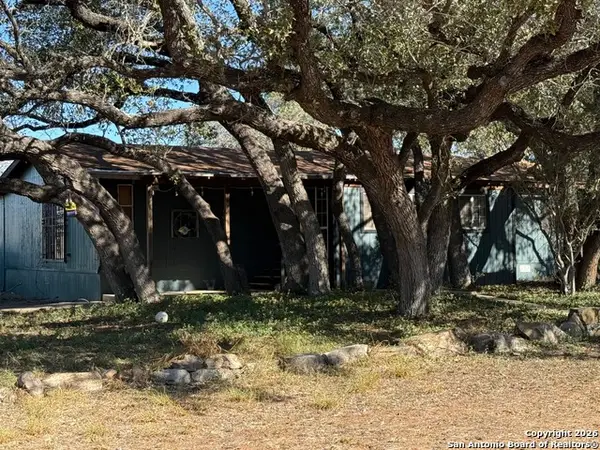 6770 Fm 2200, Moore, TX 78057