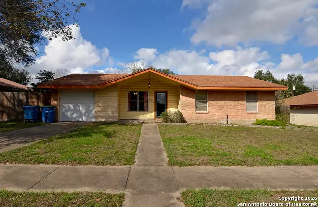 1407 Mockingbird Lane, Beeville, TX 78102 - Image #1