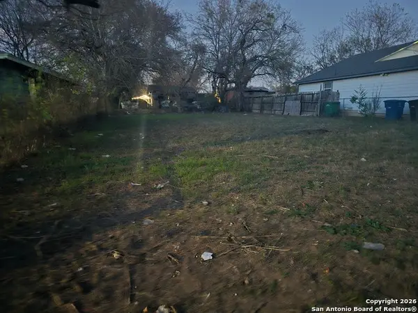587 Morningview Dr, San Antonio, TX 78220