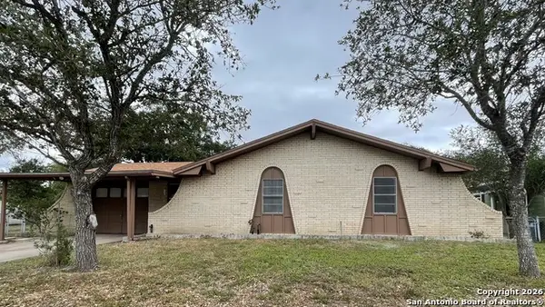 803 Avenue H, Sinton, TX 78387