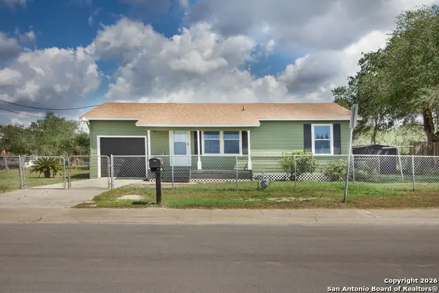 801 E 5th, Sinton, TX 78387 - Image #1