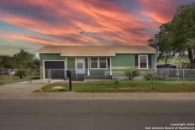 801 E 5th, Sinton, TX 78387 - Image #2