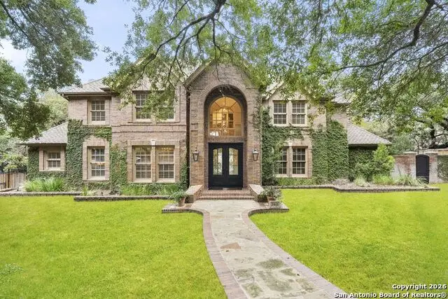 360 Paseo Encinal St, Olmos Park, TX 78212 - #1