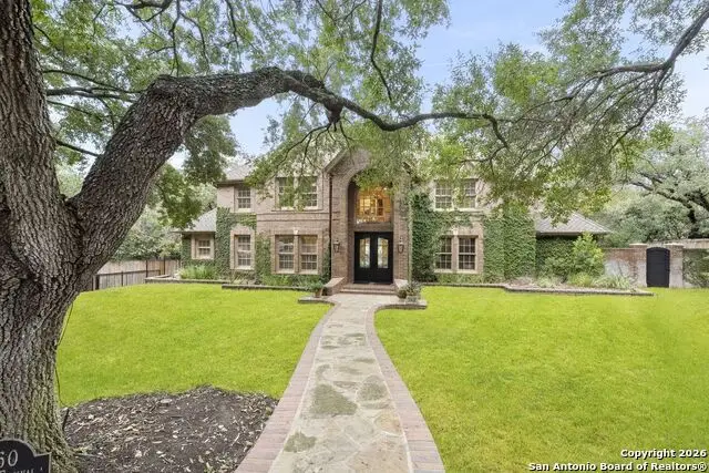 360 Paseo Encinal St, Olmos Park, TX 78212 - #2