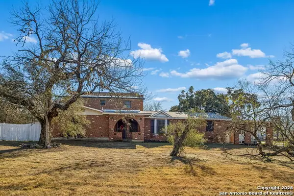 4035 Parkway, San Antonio, TX 78228