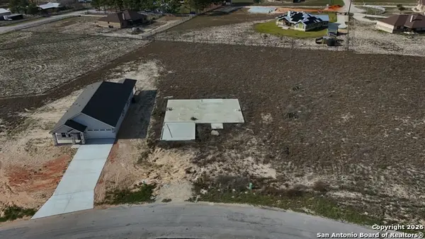 170 Pine Valley, La Vernia, TX 78121