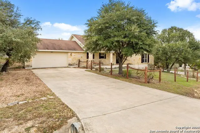 889 Sundown, Fischer, TX 78623 - Image #2