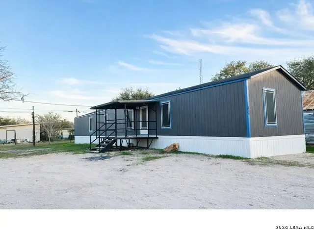 316 Simmons, Agua Dulce, TX 78330 - Image #1