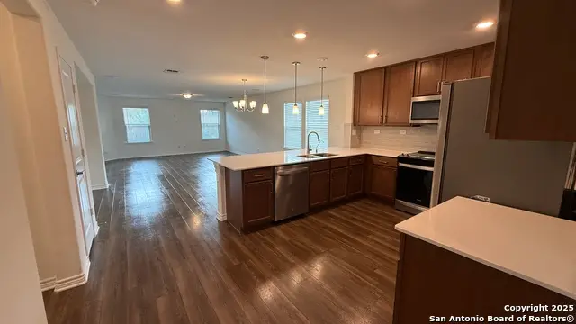 3560 Under Par, San Antonio, TX 78245 - #2