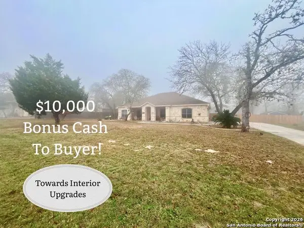 438 Rosewood Dr, La Vernia, TX 78121