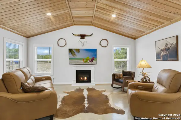 295 Pr 1511, Bandera, TX 78003