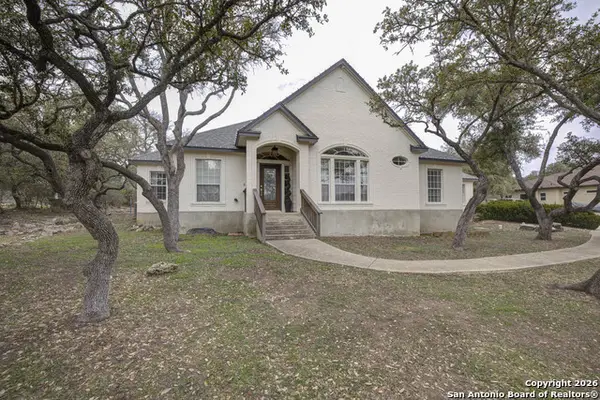211 Winding, New Braunfels, TX 78132