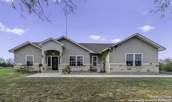 105 Hidden Haven, Floresville, TX 78114