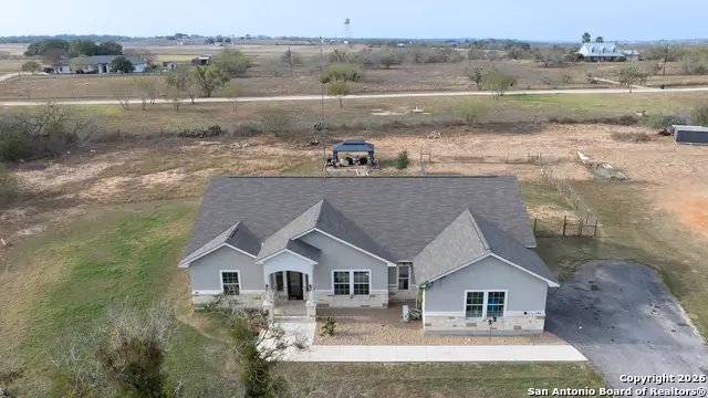 105 Hidden Haven, Floresville, TX 78114 - Image #2