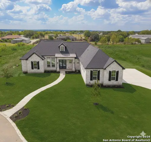 302 Venado Oaks, Castroville, TX 78009