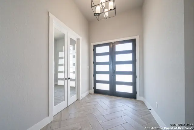 302 Venado Oaks, Castroville, TX 78009 - Image #2