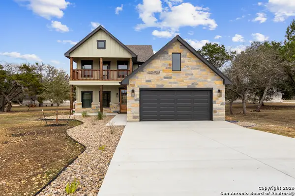 181 Deerwood Circle, Bandera, TX 78003