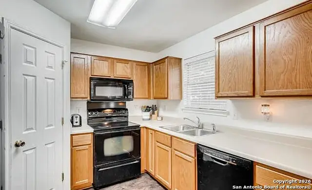 8959 Scarlet Creek, Universal City, TX 78148 - Image #2