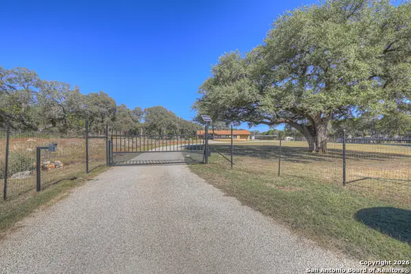 1080 Forest Trl, New Braunfels, TX 78132