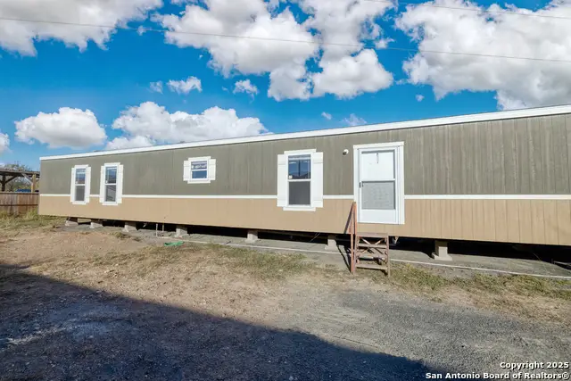 138 Senisa Drive, Uvalde, TX 78801 - Image #1