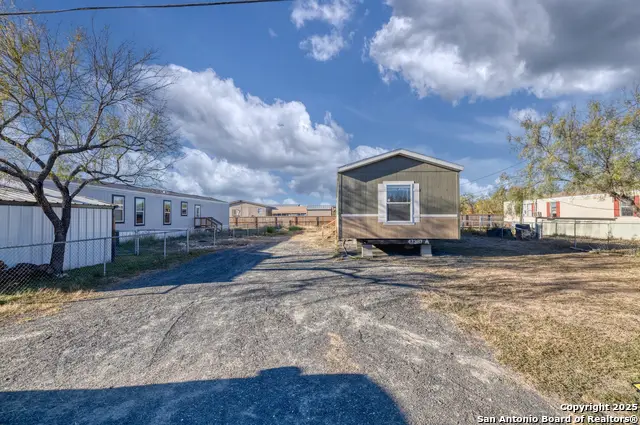 138 Senisa Drive, Uvalde, TX 78801 - Image #2