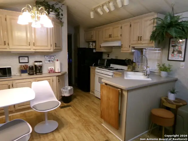 2362 Timber Creek Road, Pipe Creek, TX 78063 - Image #2