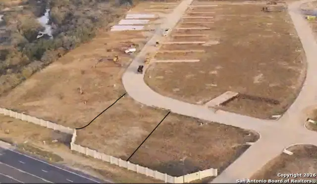 207 Resort Ct, Fredericksburg, TX 78624 - Image #1