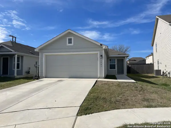 1207 Flame Tanager, San Antonio, TX 78245