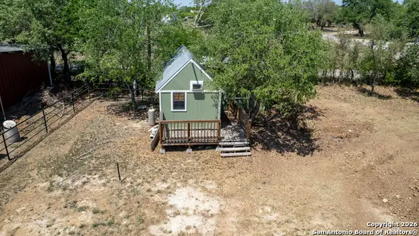 10581 Fm 2200, Yancey, TX 78886