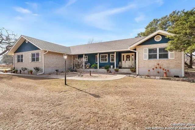 894 Southwoods Dr., Fredericksburg, TX 78028 - Image #1