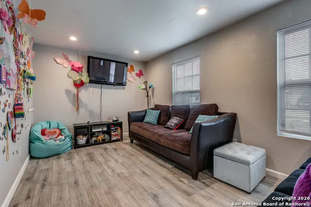 5323 War Cloud Dr, San Antonio, TX 78242 - Image #3