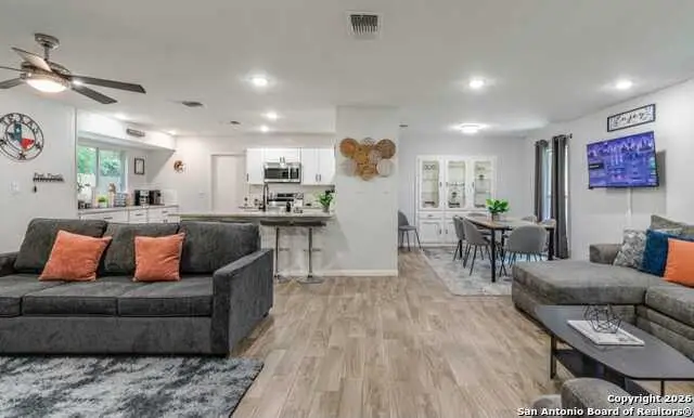 4226 Flint Hill St, San Antonio, TX 78230 - Image #3