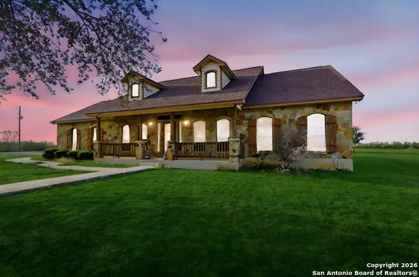 3036 State Highway 97w, Floresville, TX 78114