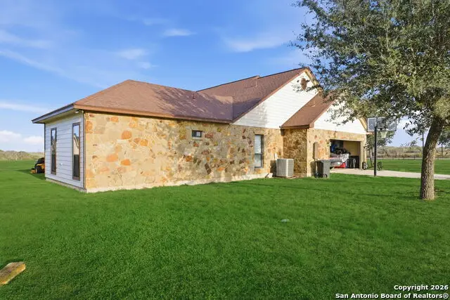 3036 State Highway 97w, Floresville, TX 78114 - Image #3