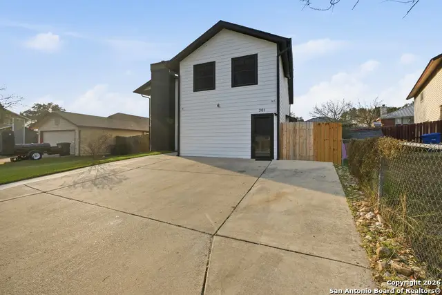 301 Cypressgarden, San Antonio, TX 78245 - Image #3
