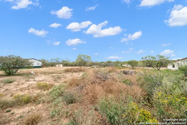 138 County Road 2665, Devine, TX 78016 - Image #3