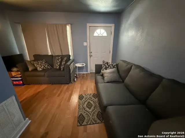 2323 Burnet St, San Antonio, TX 78202 - Image #2