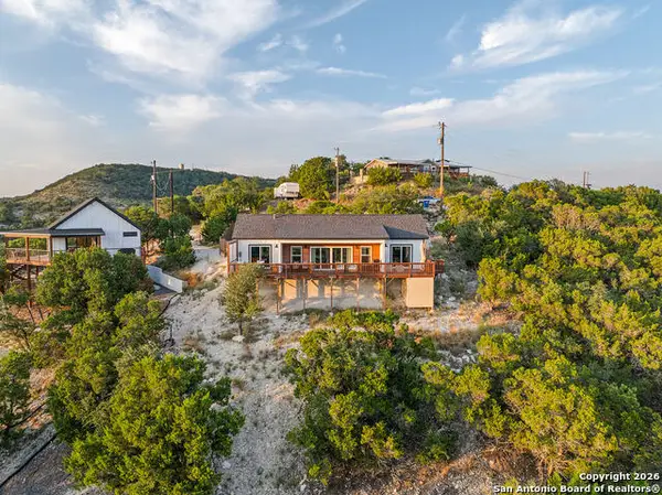 460 Stenen Dr., Canyon Lake, TX 78133