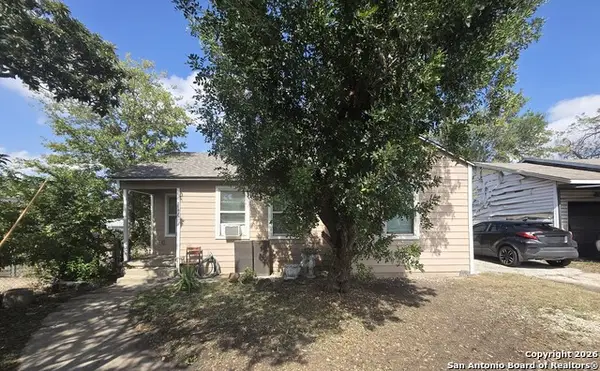 1519 Steves, San Antonio, TX 78210
